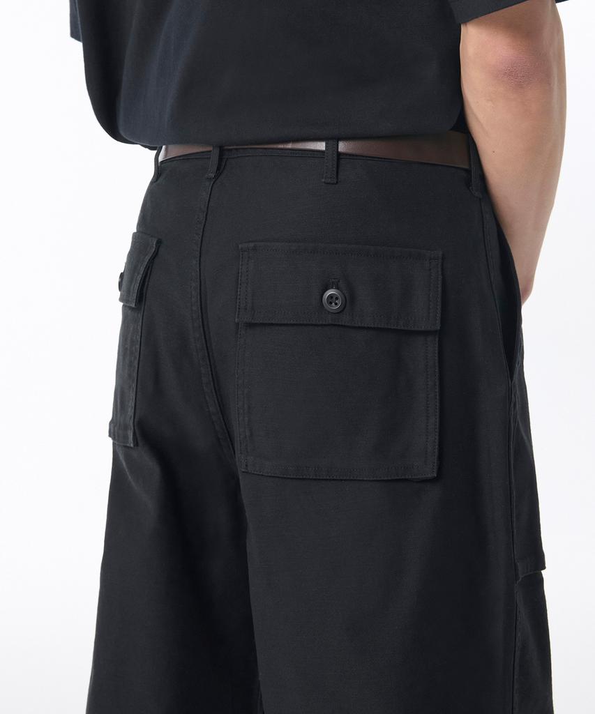 MUSINSA STANDARD Back Satin Bellows Pocket Fatigue Pants [Black]