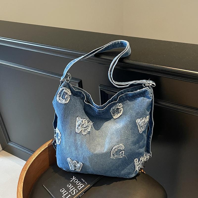 Retro Denim Bag Women's Large-capacity Simple and Relaxed Messenger Bag Trendy Casual College Student Shoulder Bag
