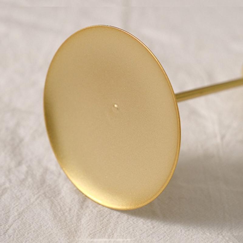 Packung mit 4 eleganten Eisenleuchtern Säulenkerzenhalter Ständer für Wohnzimmer Party Hochzeitsmittelstücke Dekoration