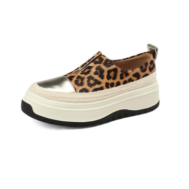 The 2025 Autumn New Soft Leather Thick-soled Color-block Loafers Are Fashionable Women's Round-toed Leopard Print Single Shoes