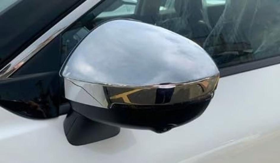 FUKUARE Serena C28 Außenspiegelkappe (Chrom-Finish)