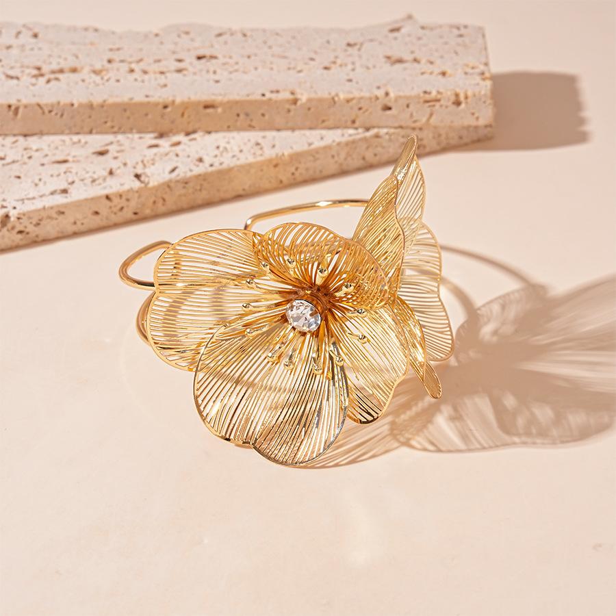 Personalized exaggerated metal diamond butterfly opening bracelet simple bracelet