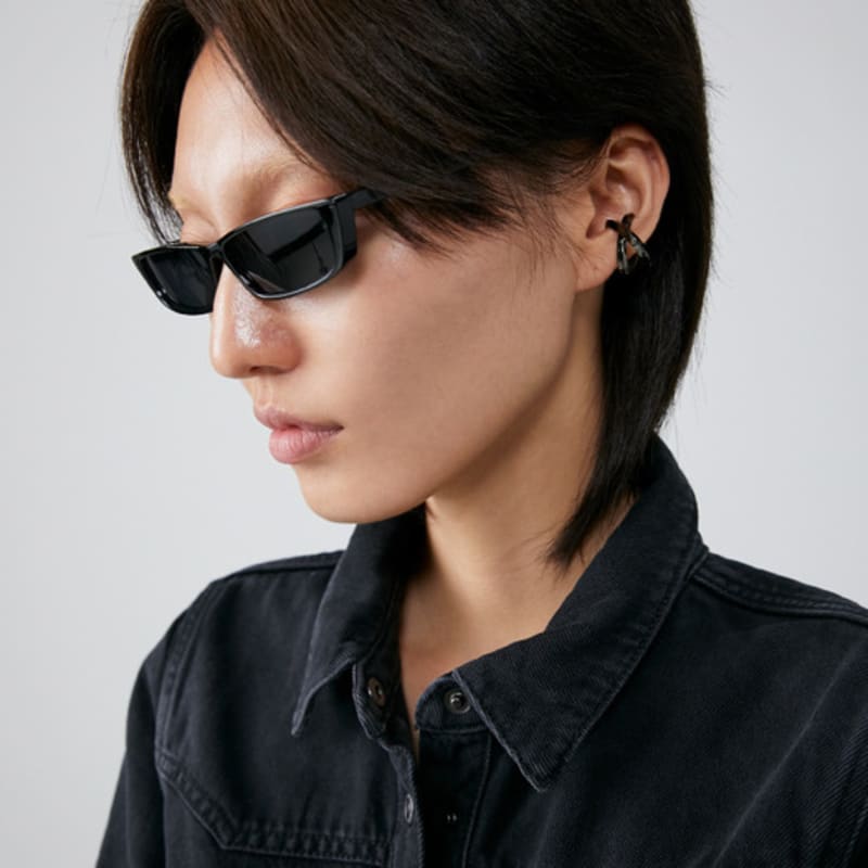 

keep’em ETERNAL earcuff(BLACK) -Single piece- FREE