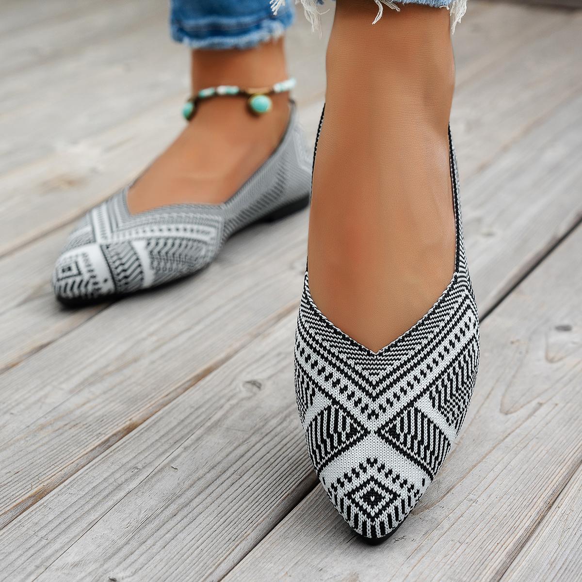 

Fashion New Black White Women Knitted Slip on Shoes Casual Breathable Ballet Flats Women Loafers Comfort Ladies Single Shoe 43