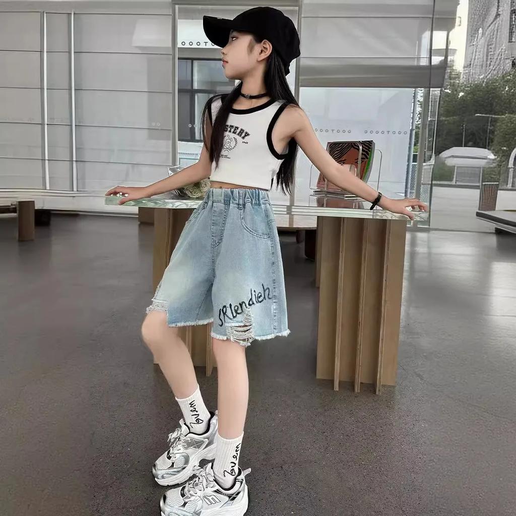 Sommer Teenie Mädchen Loch Jeansshorts Lässig Ausgefranster Rand Handgezeichnete Buchstaben Junior Mädchen Halbhosen Kinderkleidung