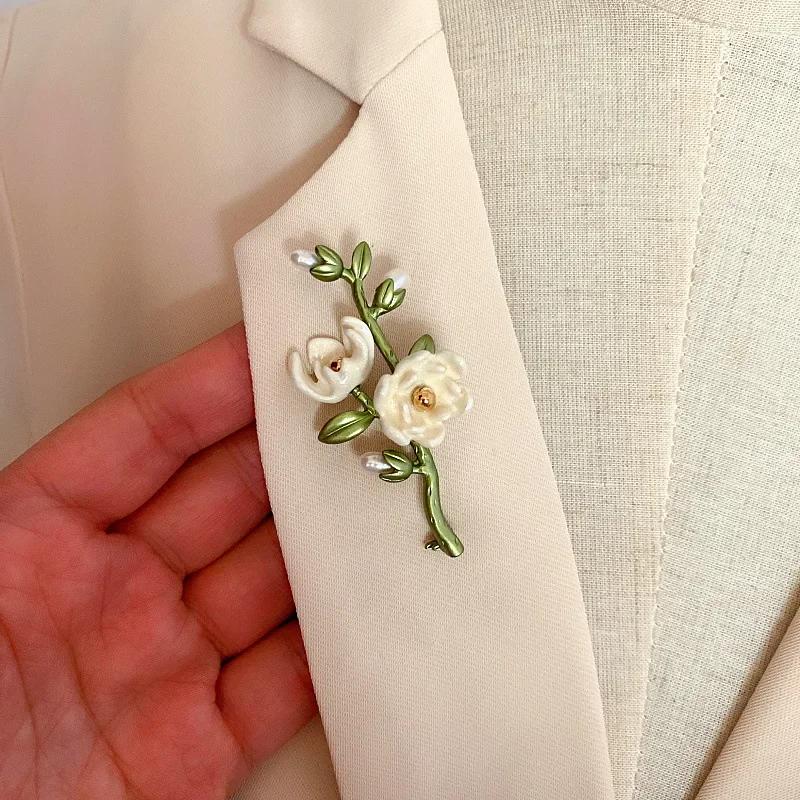 Women Fashion Creative Gifts Vintage Pearl Leaf Brooch Shirt Jacket Collar Pin Woman Gift Jewelry Brooches Accessories Decor