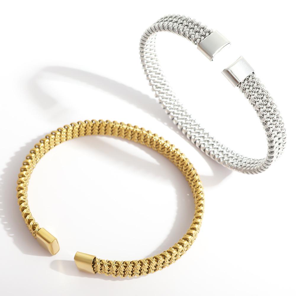 Luxury Titanium Steel Gold-Plated Woven Bracelet in European & American Style