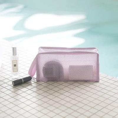 Travelers_Coated Mesh Pouch Cube Long