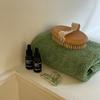 Weekenders Breath Well Aroma Essential Oil Gua Sha Set