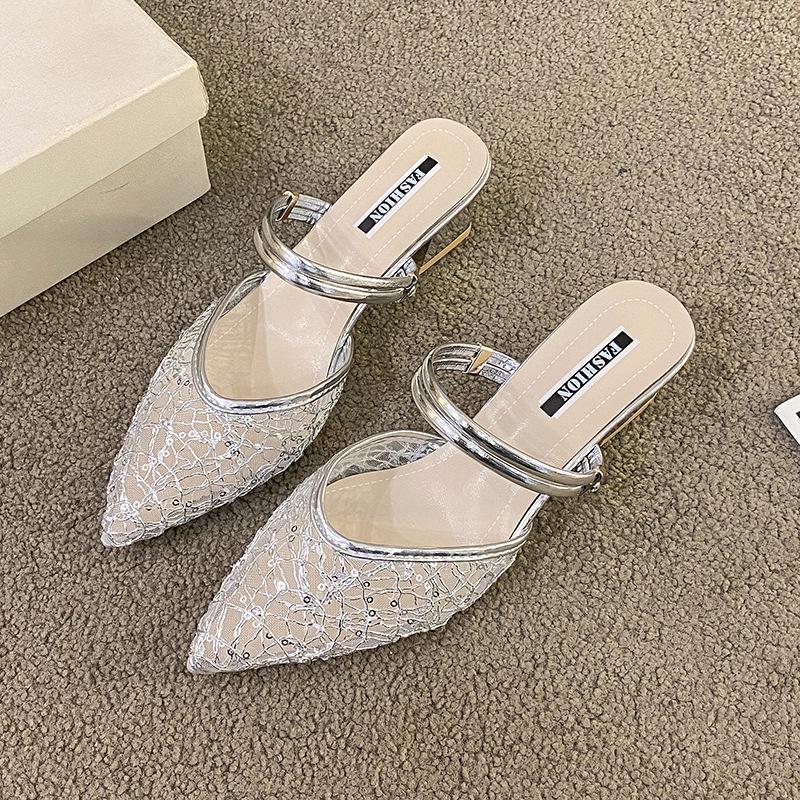 

Шлепанцы большого размера женские 2025 лето новая мода полые высокий каблук острый носок сумка голова два способа носки женские крутые шлепанцы 41 серебряный