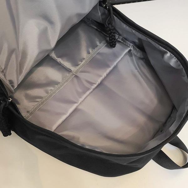 Korean-Style Lightweight Backpack for Girls: Large Capacity, Simple & Casual Design for Junior High & High School Students