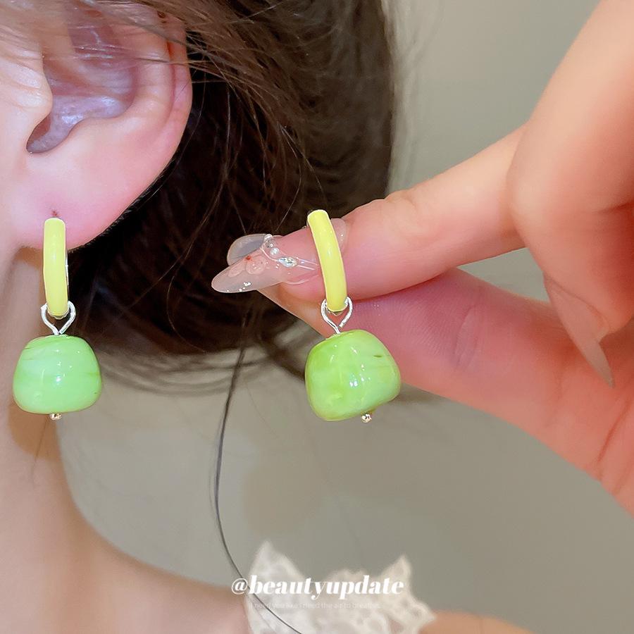 Custom Creative Enamel Apple Pear Earrings: High-End Fashion Studs for Women