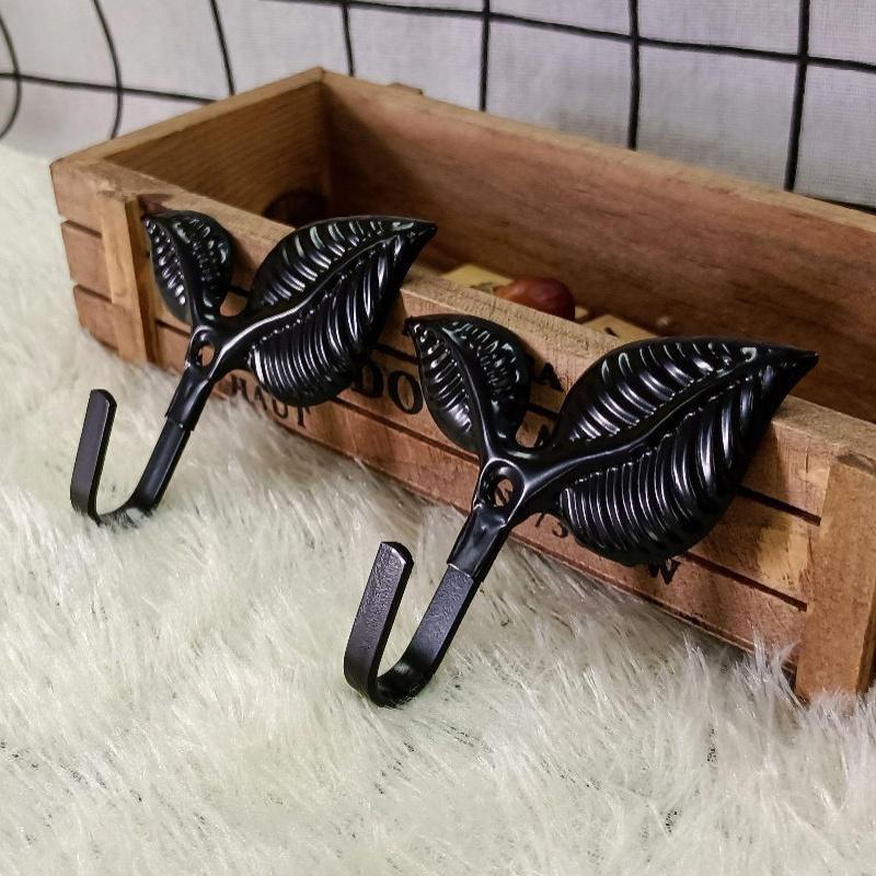 2 Pcs Leaf Shaped Decorative Wall Hooks Heavy Duty Rustproof For Entryway Bathroom Hanging Coats Towels Bags
