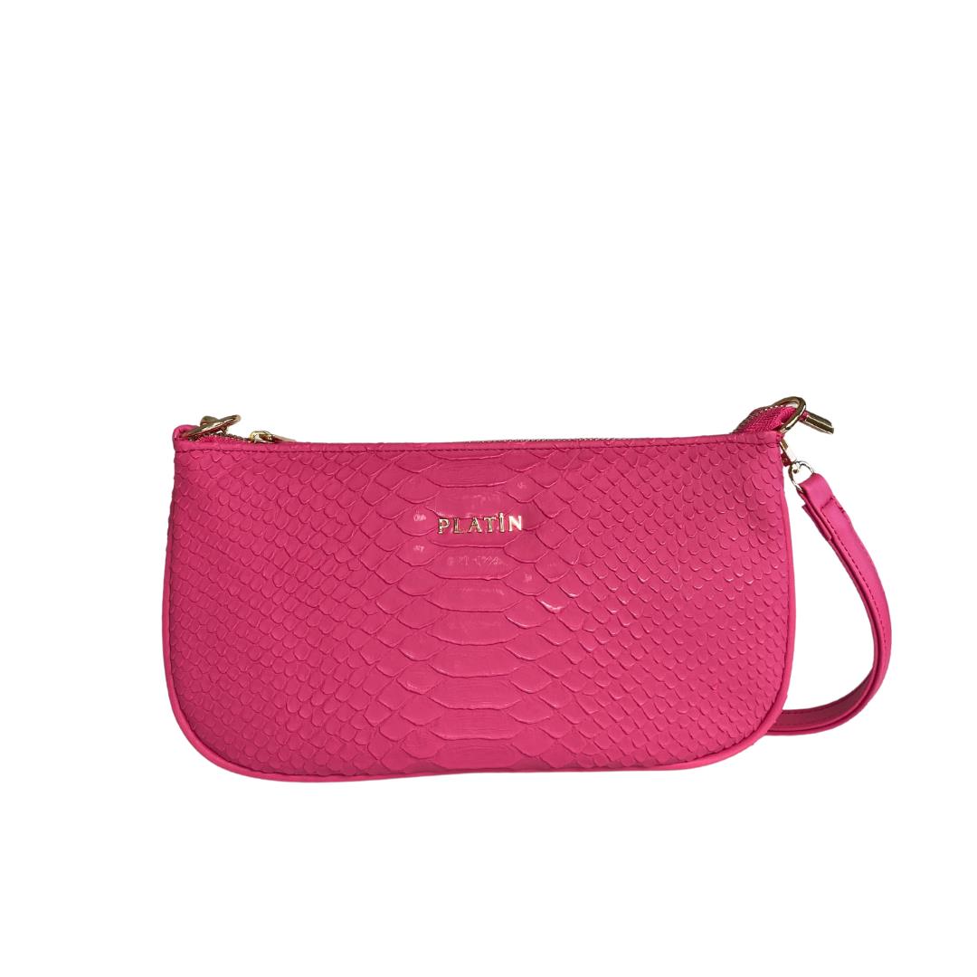 

Женская повседневная модель со стильной сумкой