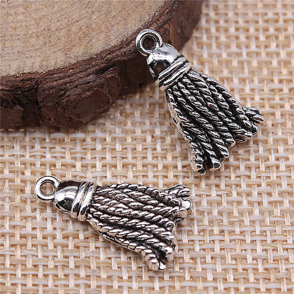 Lot De 2 Pendentifs Pompon En Alliage Argent Style Tibétain - Coton Argenté - Neuf