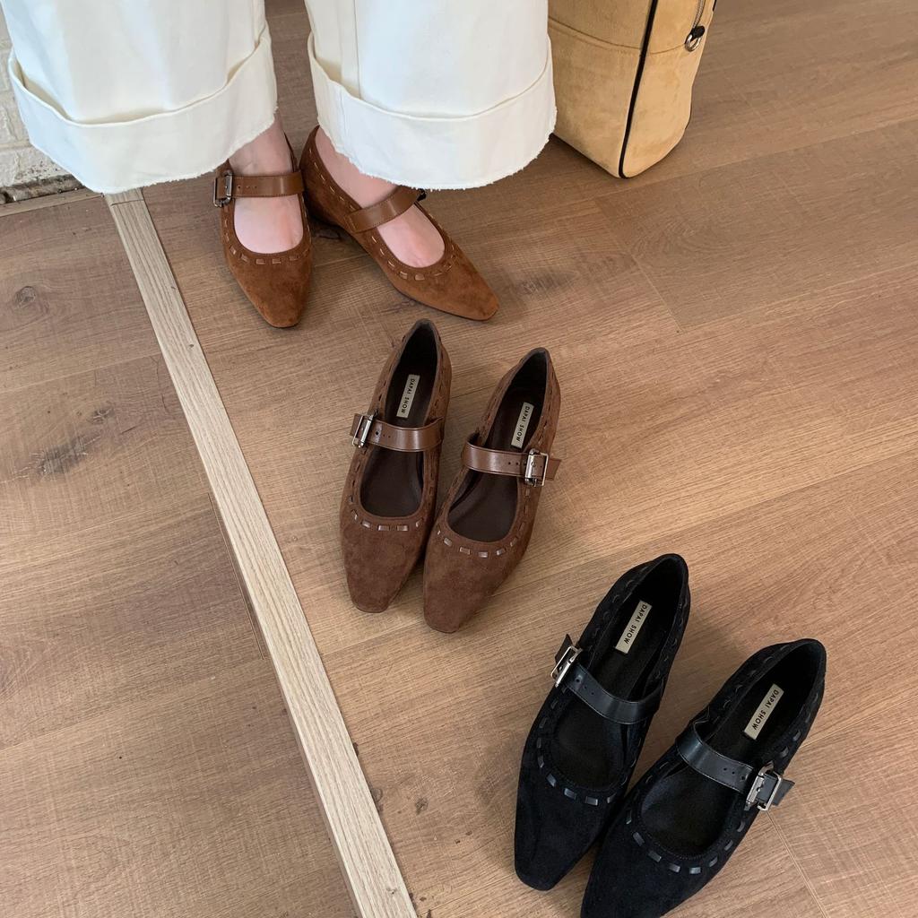 Niche Thick Heel Shallow Mouth Single Shoes 2025 Autumn New Retro Style Square Head Suede 2025 Mary Jane Shoes Grandma Shoes.
