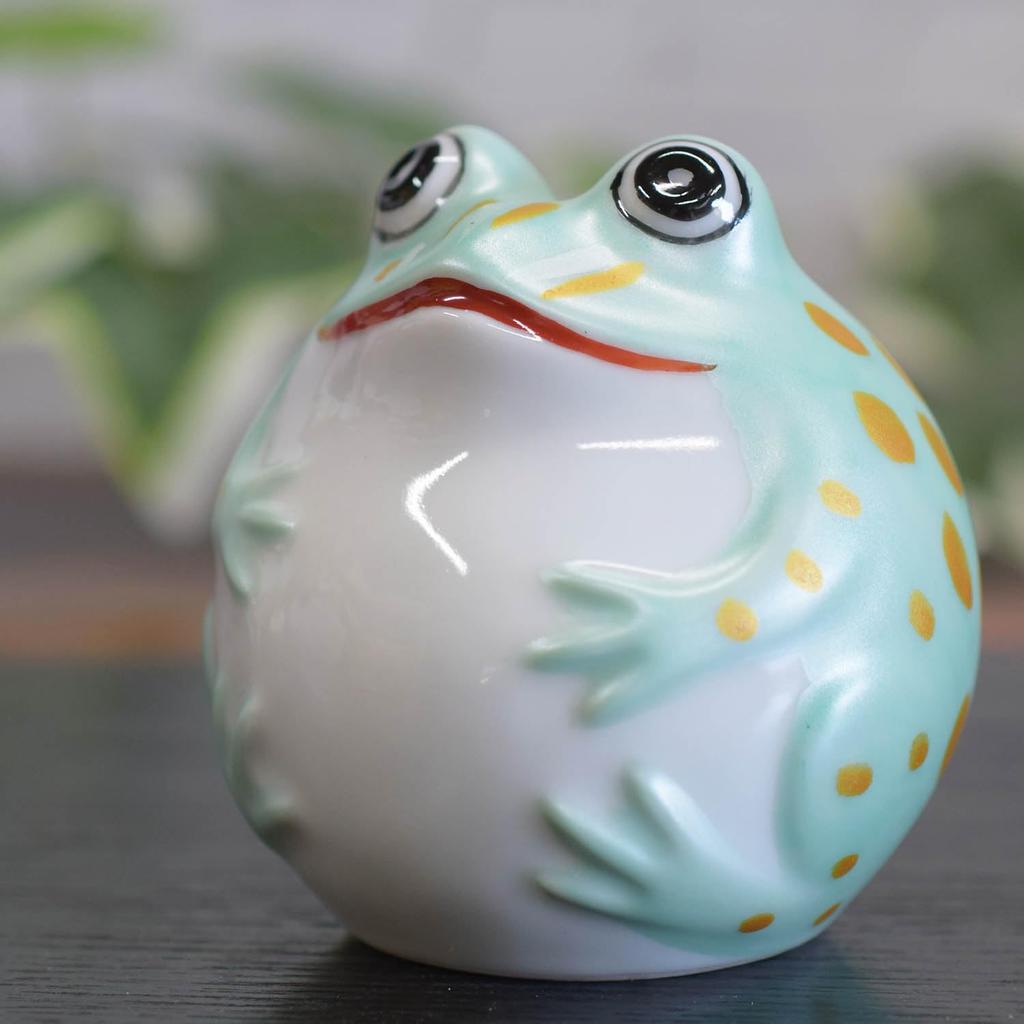 Waza no Kura Lucky Charm Frog Kutani Tamakaeru Light Auspicious Feng Shui Made in Birthday 60th 70th 77th 80th 88th Birthday Gift Figurine, Ware,