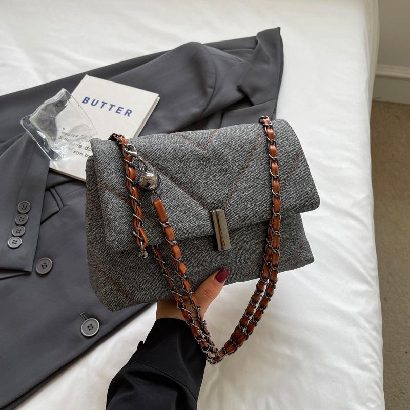 Bag women's autumn and winter new simple and fashionable large-capacity shoulder messenger chain small square bag