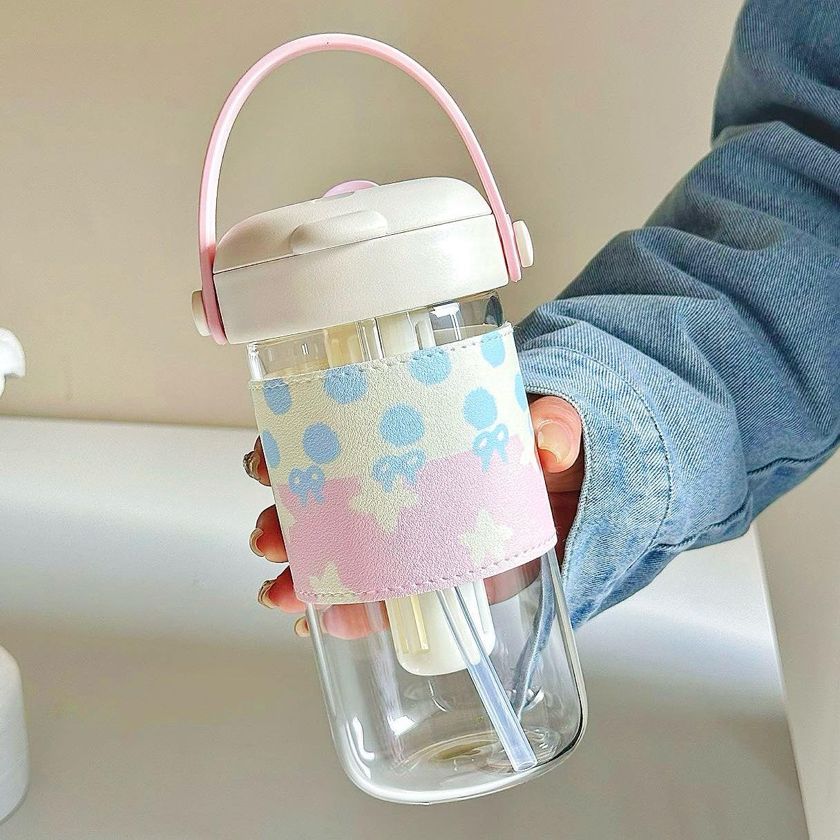 

Simple glass Outdoor portable accompanying water cup Children s high-value straw cup Double drinking cup 620ml