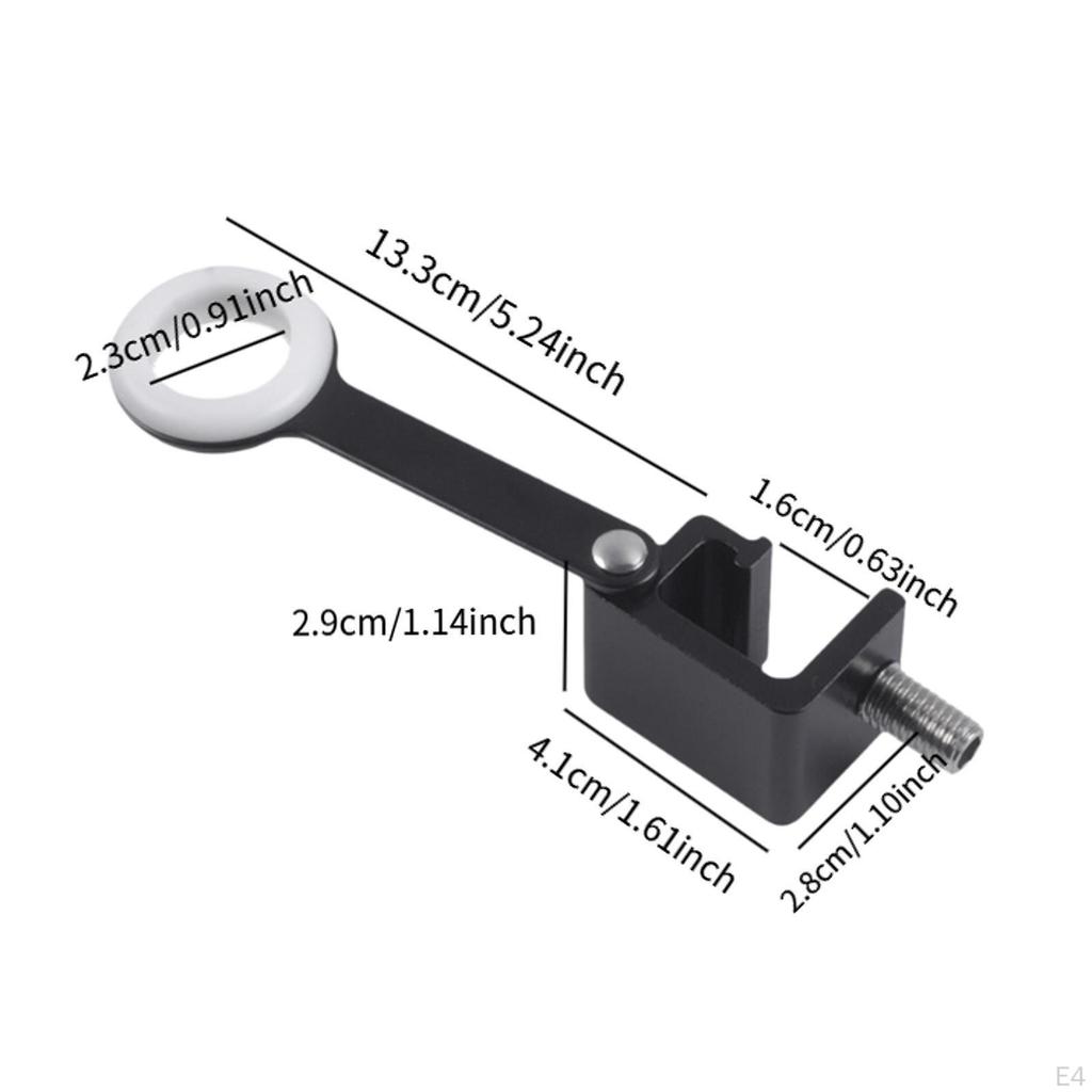 Západkový systém dveří pro omezení vnějšího okna