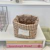 Plaid Heart-pattern Suitable for Storing Skincare Products, Cosmetics, Small Items, Etc. Ideal for Home Decoration, Vacation, and School Use.