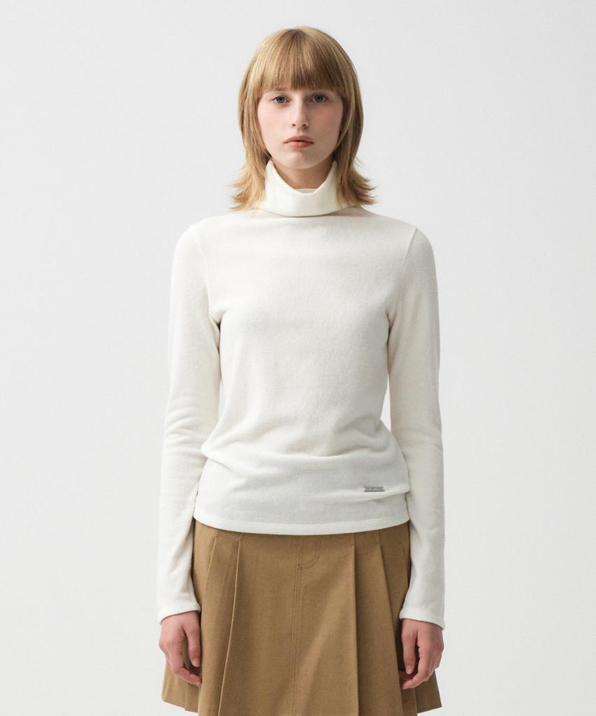 Malittepeulangsowajeobeo W Warm Touch Turtle Neck Long Sleeve Ivory