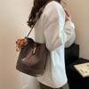 Fashion Trend Shoulder Bag 2025 New Crossbody Bag Simple Versatile Premium Bucket Bag Versatile Women's Bag