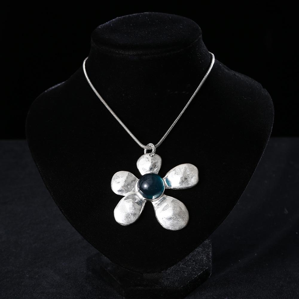 

Модне кольє для жіночих ювелірних виробів срібний