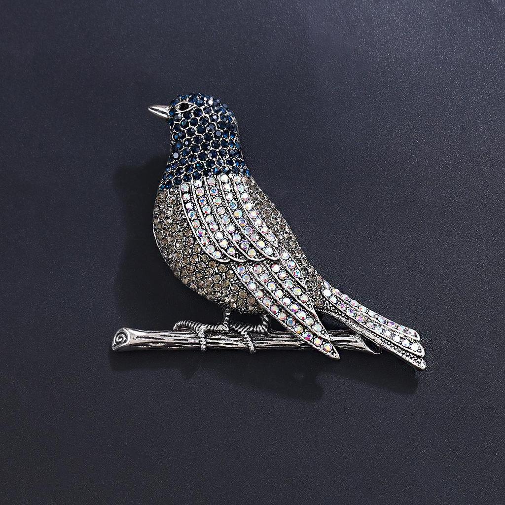 Hummingbird Crystal Rhinestone Brooch: Elegant Alloy Pin for Clothing Accessories