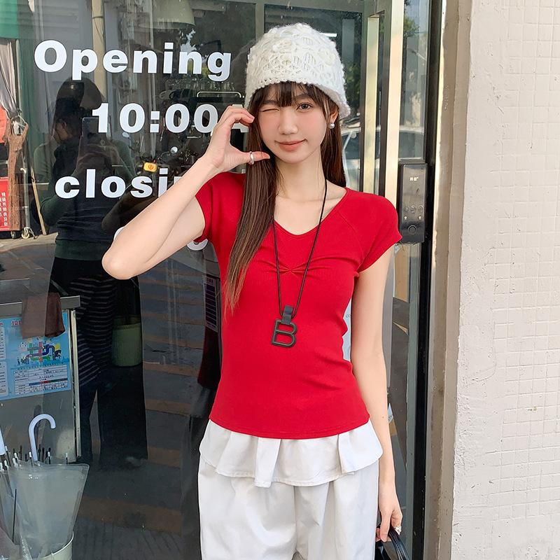 

Шикарная футболка с V-образным вырезом, плиссированная, с короткими рукавами, для женщин, летняя, новая, узкая, с передним плечом, топ XL