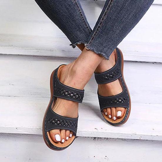 

Женские повседневные тапочки, однотонные сандалии на танкетке с цветочной вышивкой, крутые тапочки большого размера на толстой подошве с открытым носком 35 чёрный