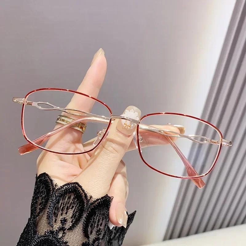Portable High-definition Eyeglasses Fashionable Korean Metal Small Frame Reading Glasses Anti Blue Light Presbyopia Glasses