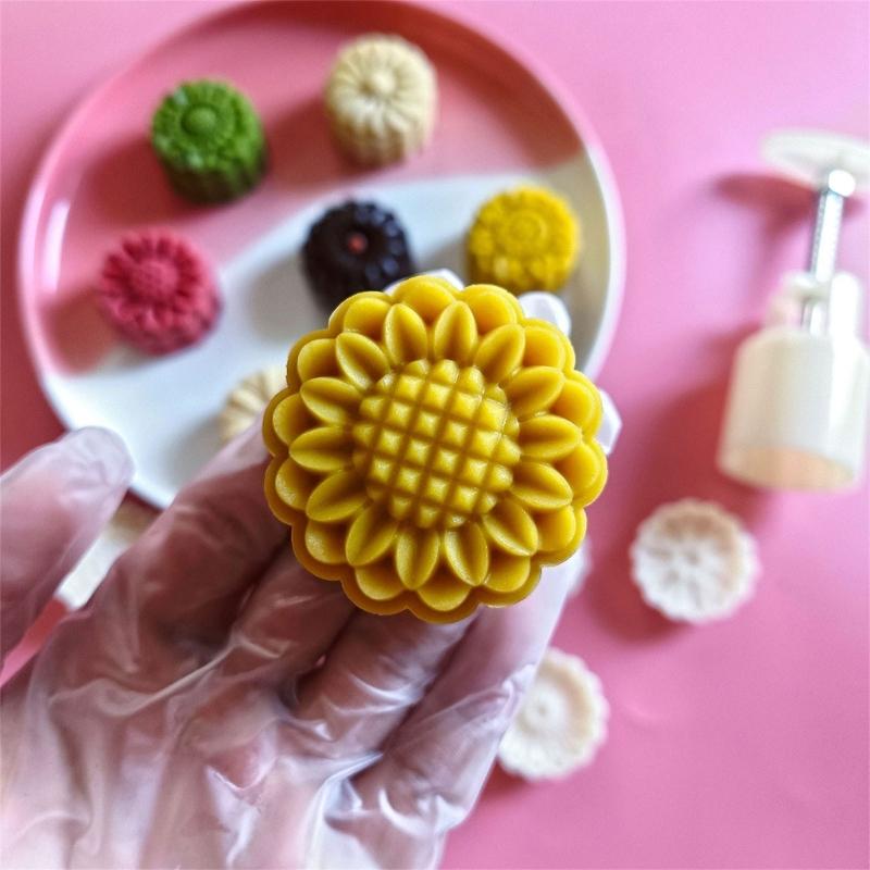 Mung Bean Cake Mold with 5 Seals Flower Midautumn Moon Cake Mold Set Hand Pressed Cookie Dessert Diy Pastry Baking Tool
