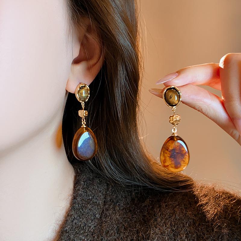 Retro oval resin water drop earrings stud earrings personality temperament earrings