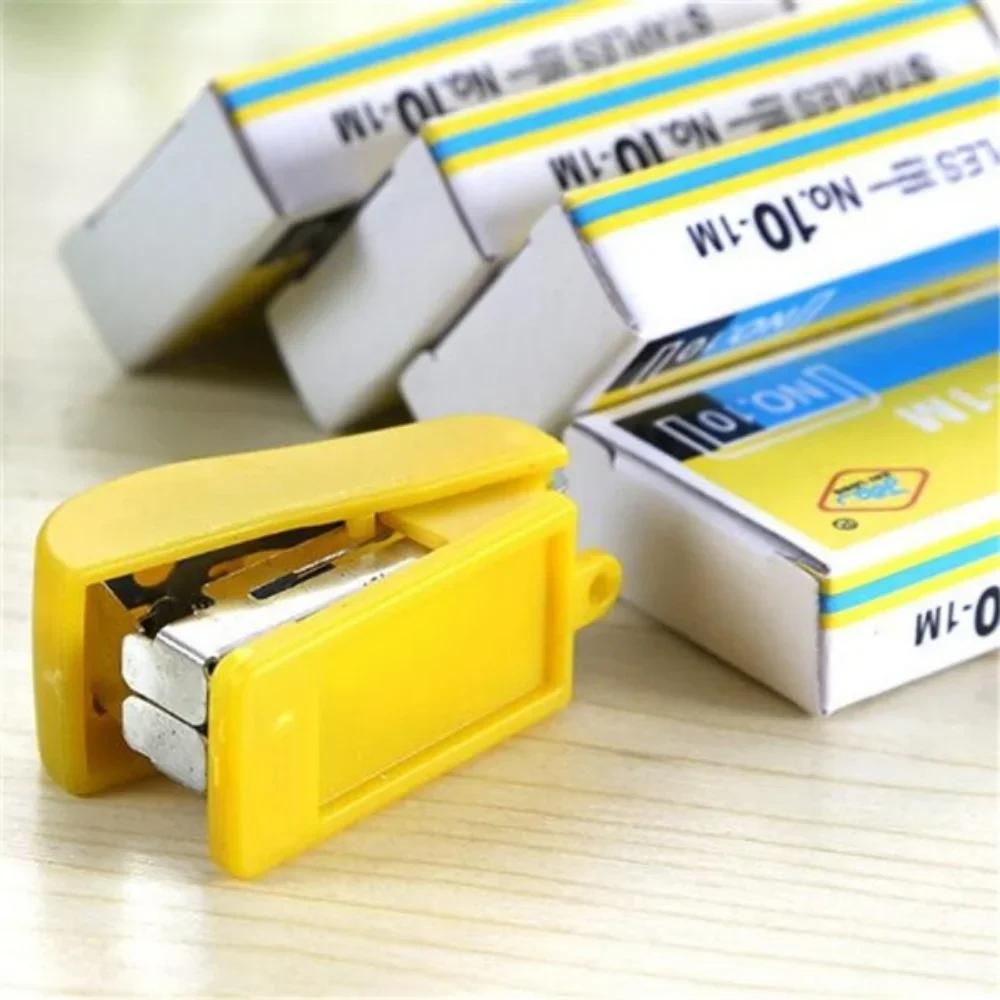 STONEGO Mini Stapler Set Portable Office Supplies Cute Stapler with 50 Staples 0.9cm for A4 Paper Random Color