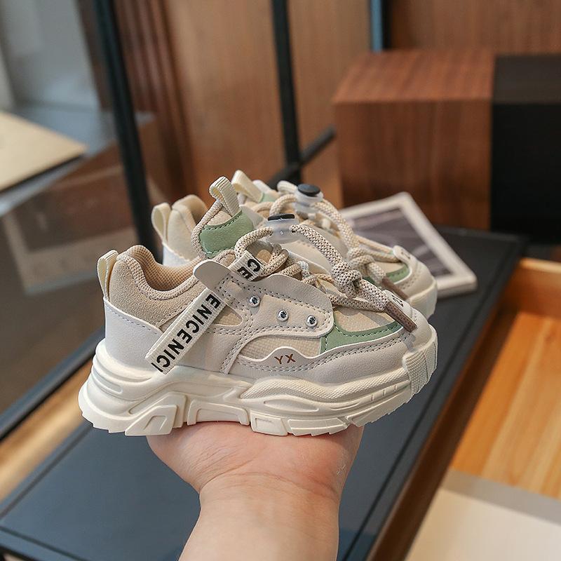 Children's shoes, new autumn models, dad shoes, sports shoes and casual shoes for young boys and girls, trendy