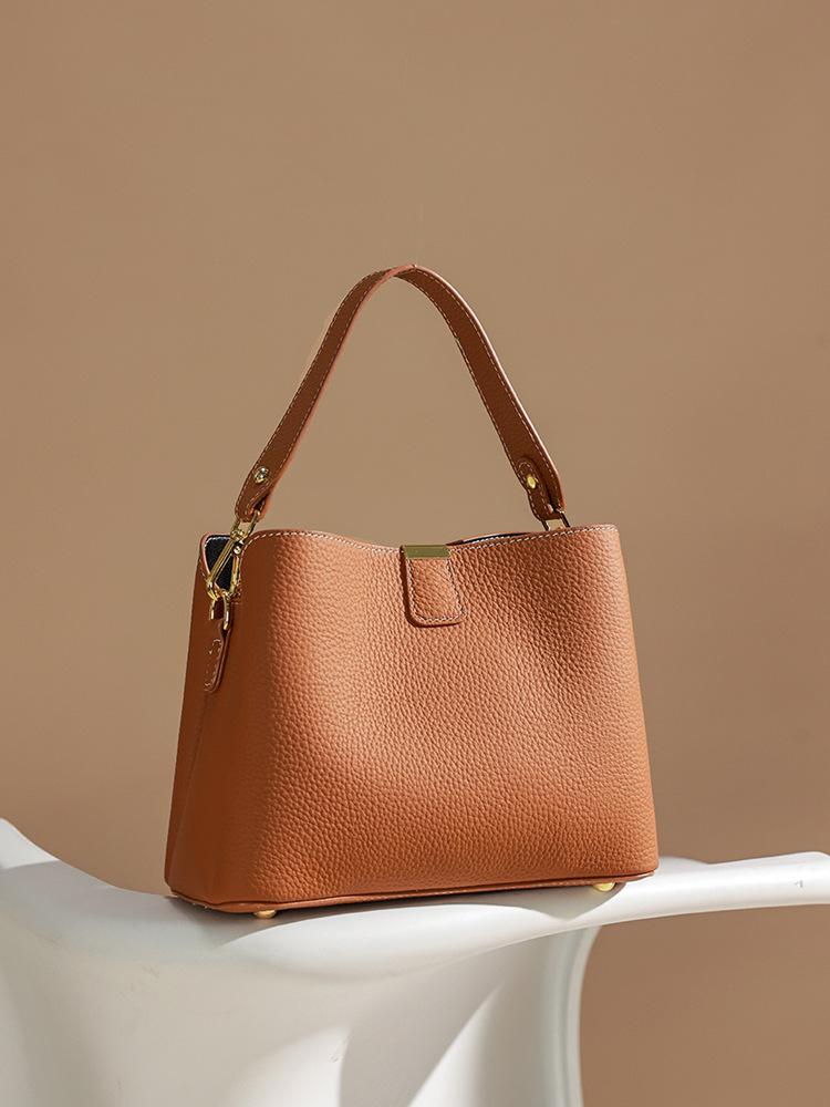 Genuine Leather Women's Crossbody Bag Summer Women's shoulder Bag Luxury Design Niche Handbag Large Capacity tote bag