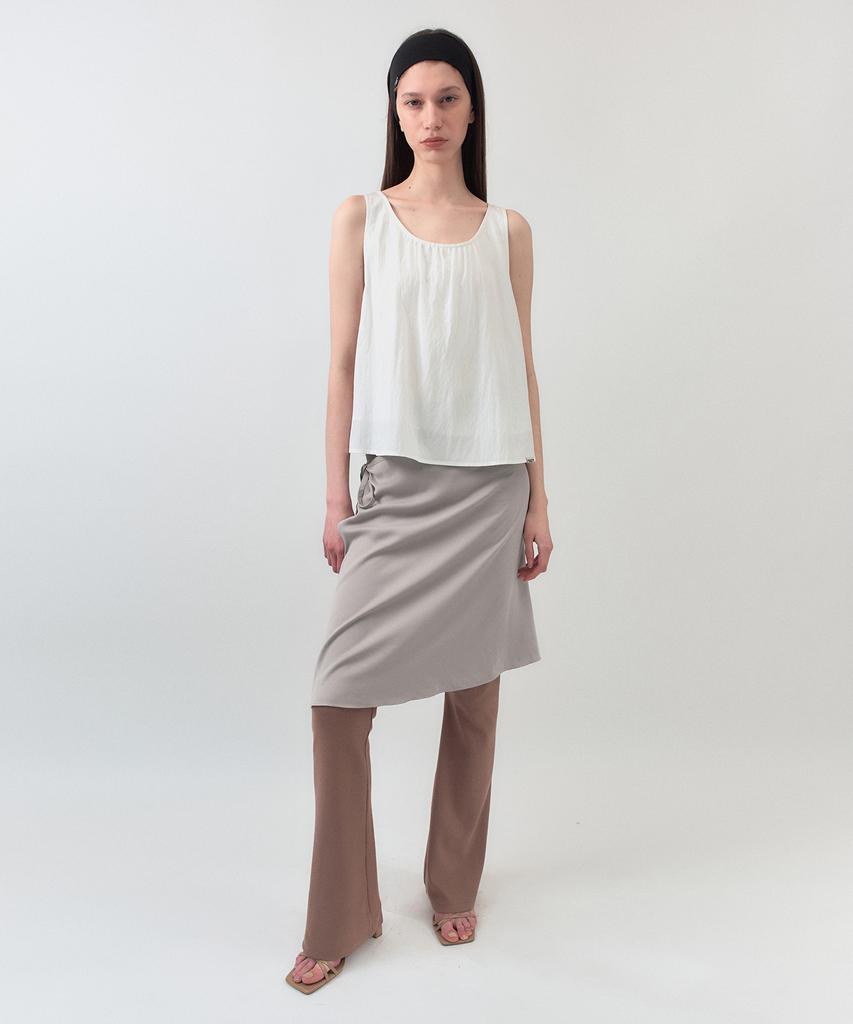 Simeteuligpeosenteu Shirring Sleeveless Top / White