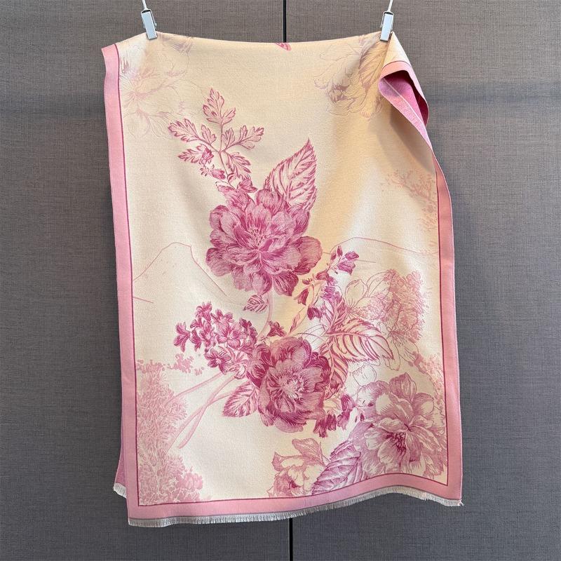 Autumn New Cashmere Tassel Scarf Women's Fashion Age-reducing Jacquard Scarf Warm and Thickened Large Shawl