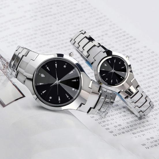 Casual Couple Round Dial Calendar Alloy Linked Strap Analog Quartz Wrist Watch