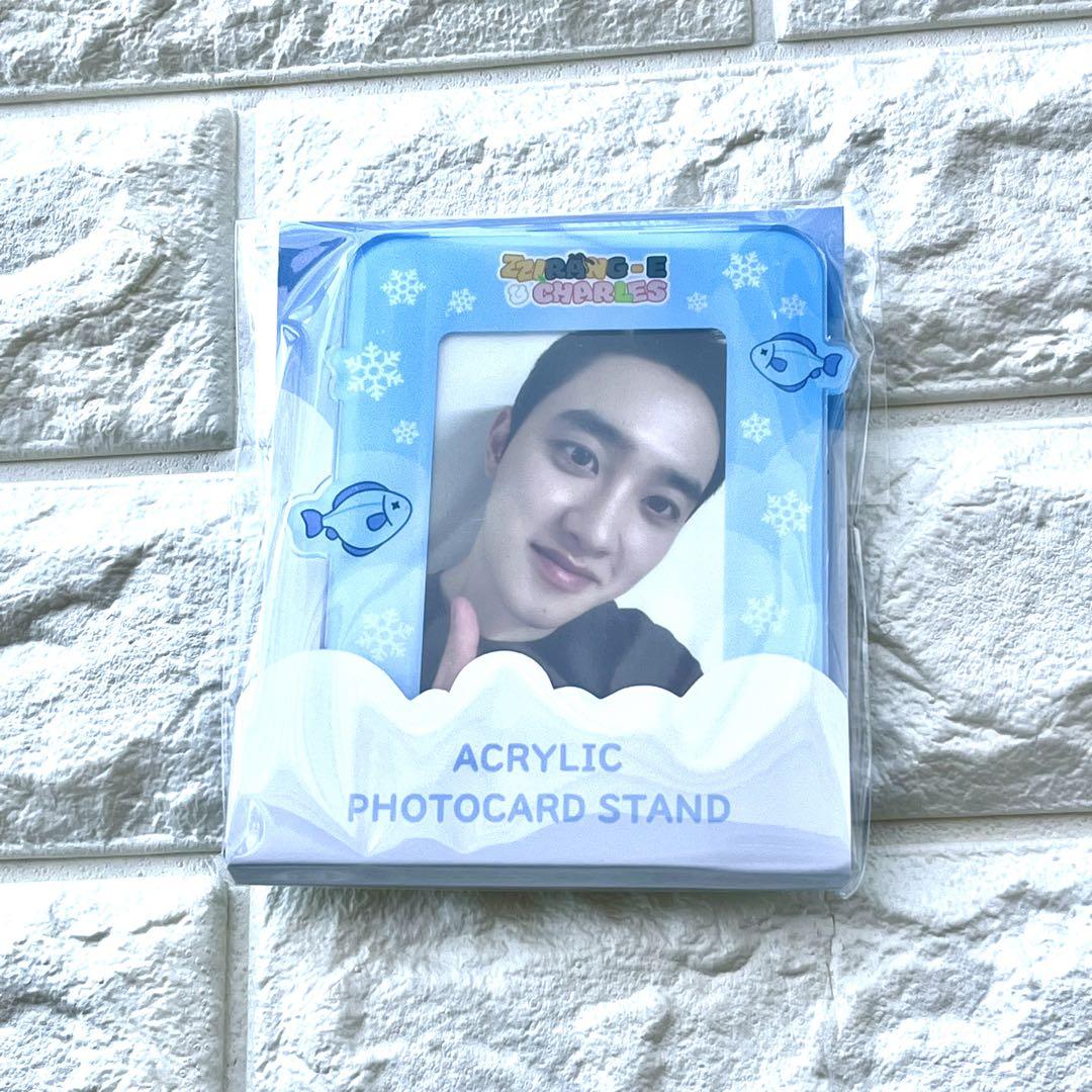 

[Б/У] ZZirang-e & Charles Kyungsoo Акриловая подставка для фотокарточки