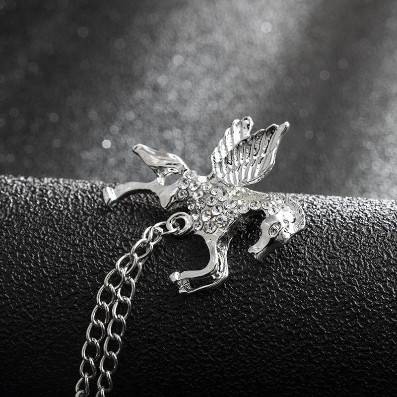 Alloy Wing Horse Chain Brooch Zodiac Pony Pins Women Men Clothing Accessory Suit Lapel Corsage  Year Gift