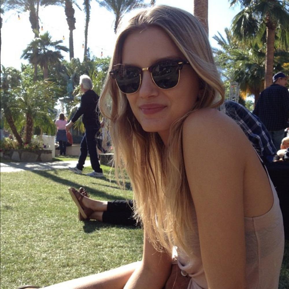 Classic Half Frame Polarized Sunglasses with Case Men Women Retro Rivet Small Sun Glasses Popular Foldable Travel Shades