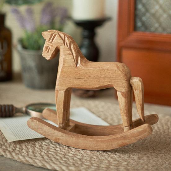Tre Gyngestol Figur Vintage Liten Hest Skulptur Skrivebordsornament for Bryllup Babyselskap Fester Hjemmedekor