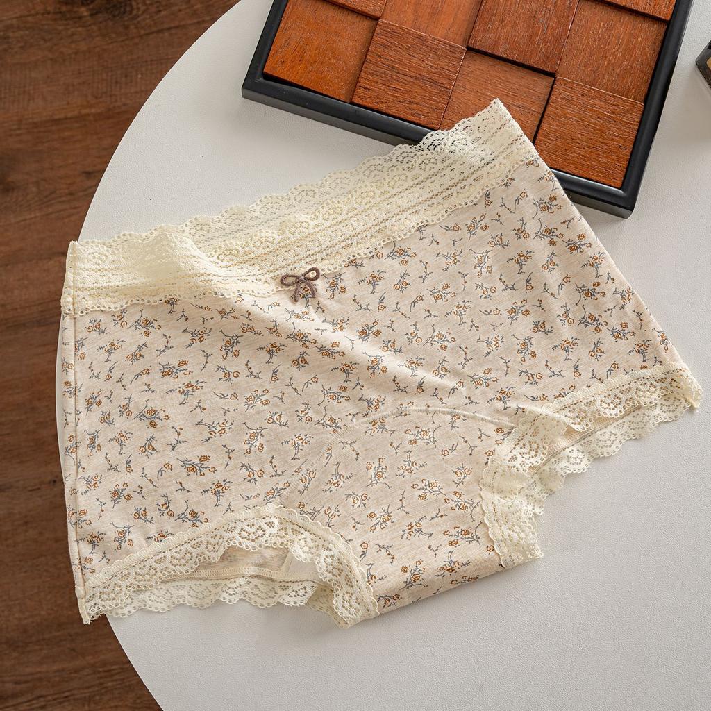 Women's Summer Lace Floral Cotton Antibacterial Skin Friendly Breathable Mid Waist Briefs