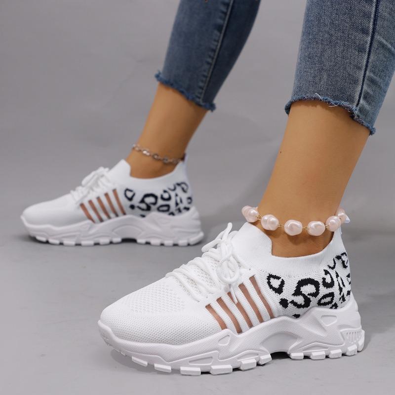 New large size women's casual sports shoes round head lace-up flat bottom comfortable mesh shoes-3 size