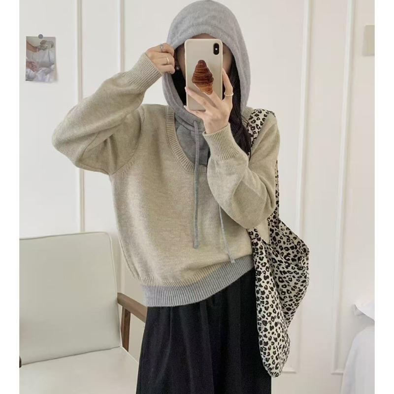 Fake two-piece color matching hooded sweater women's autumn and winter new loose and simple casual style pullover knitted sweater