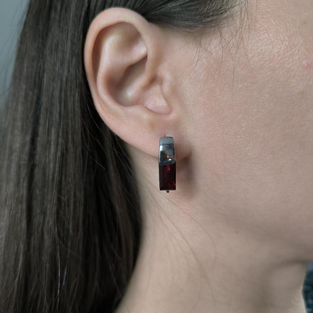 Серебряные серьги с искусственным гранатом nano 4.351ct (60002182)