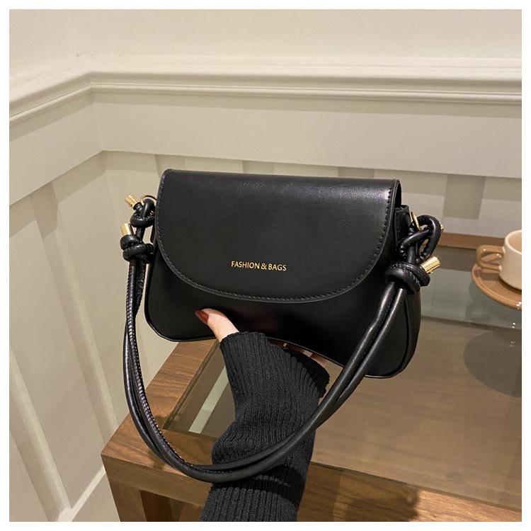 Premium saddle small square bag women's 2025 spring new fashion shoulder bag delivery messenger bag