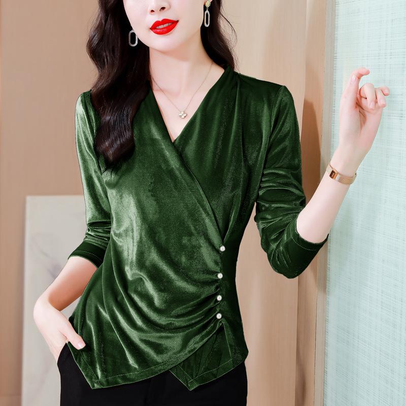 Fashionable Autumn and Winter New V-neck Design with Gold Velvet Slim Fit and Slim Outside Wearing A Base Shirt